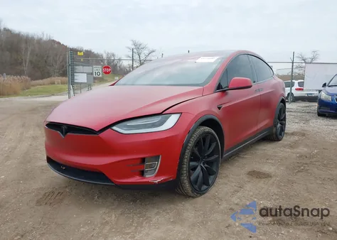 2017 Tesla Model X 100D/75D/90D z USA, uszkodzony, nr VIN 5YJXCBE22HF047278